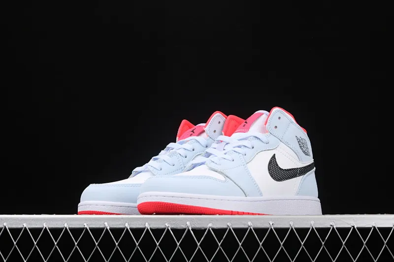 All categories Air Jordan Jordan series basketball shoes Air Jordan 1 Mid Air Jordan 1 Mid AJ1 Joe 1 snowflake ice blue color mid-top basketball shoes 555112-400